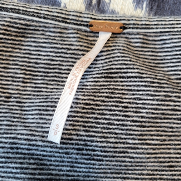 Free People Black & White Micro Stripe Puff Sleeve Top Sz S - Picture 6 of 7